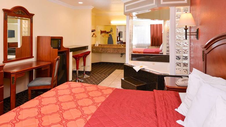 <b>Americas Best Value Inn & Suites Suite</b>. Images powered by <a href="https://iceportal.shijigroup.com/" title="IcePortal" target="_blank">IcePortal</a>.