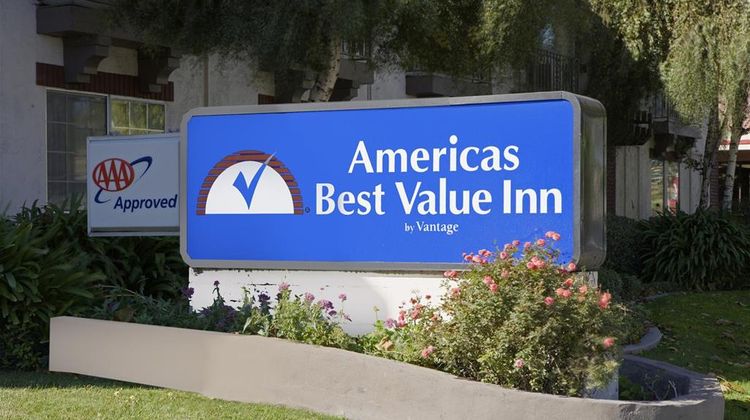 Americas Best Value Inn-Convention Ctr Exterior
