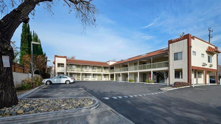 Americas Best Value Inn-Convention Ctr Exterior