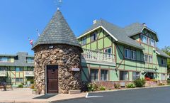 Svendsgaard's Danish Lodge-Americas Best