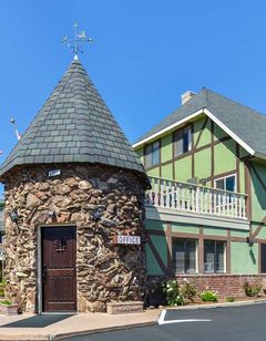 Svendsgaard's Danish Lodge-Americas Best