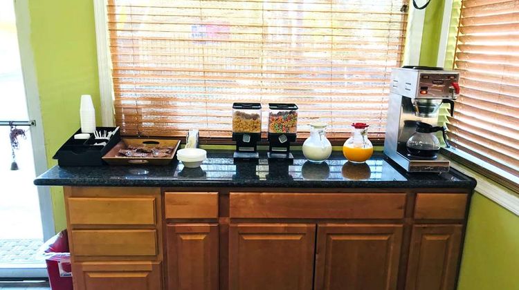 Americas Best Value Inn Visalia Other