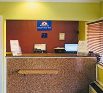 Americas Best Value Inn Visalia Lobby