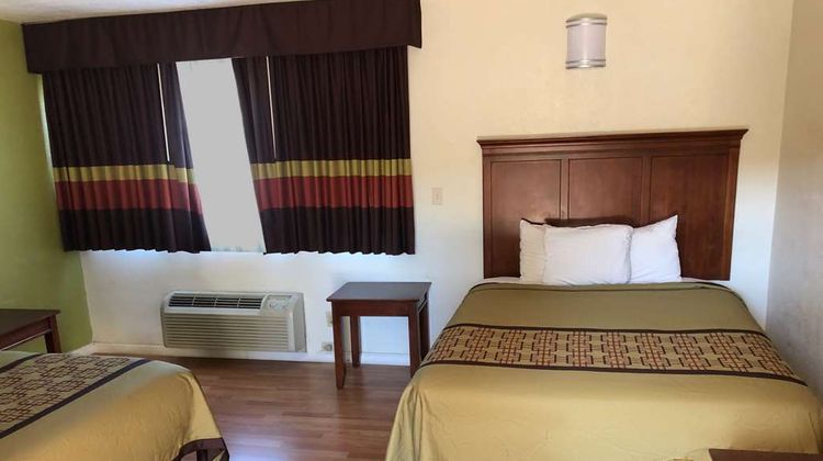 Americas Best Value Inn Visalia Room