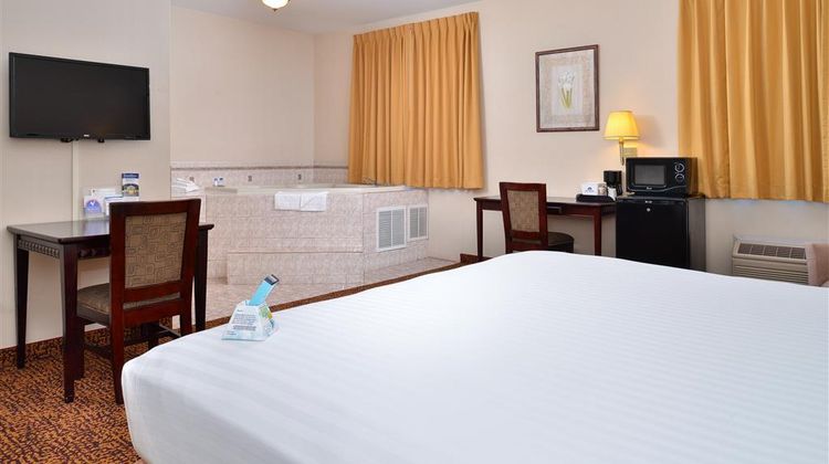 Americas Best Value Inn Suite