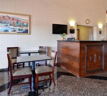 Americas Best Value Inn Lobby