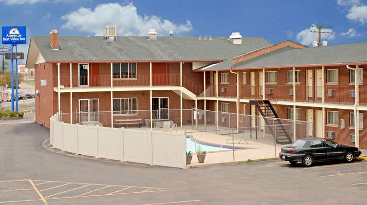 Americas Best Value Inn Exterior