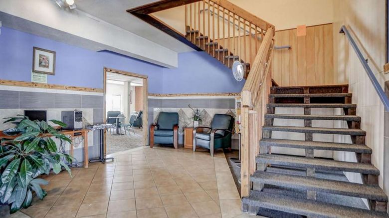 <b>Americas Best Value Inn Lobby</b>. Images powered by <a href="https://iceportal.shijigroup.com/" title="IcePortal" target="_blank">IcePortal</a>.