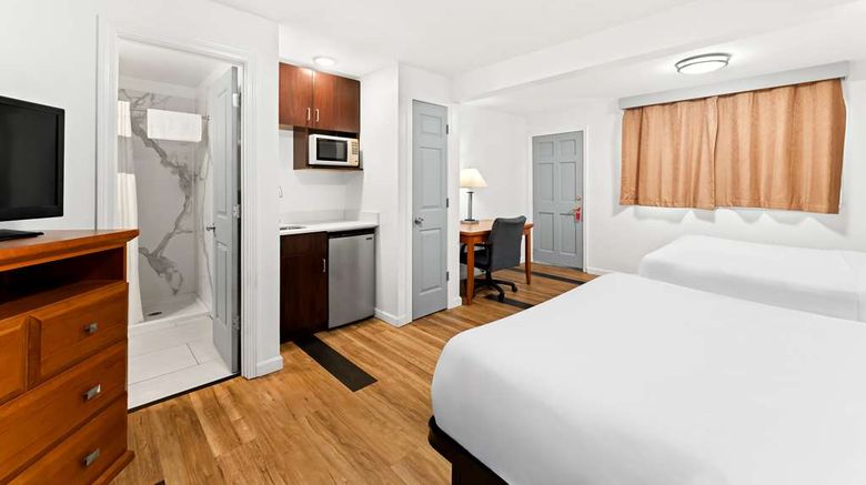 <b>Americas Best Value Inn Room</b>. Images powered by <a href="https://iceportal.shijigroup.com/" title="IcePortal" target="_blank">IcePortal</a>.
