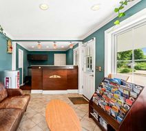 Americas Best Value Inn Lobby