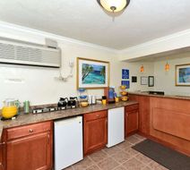 Americas Best Value Inn Bradenton Lobby