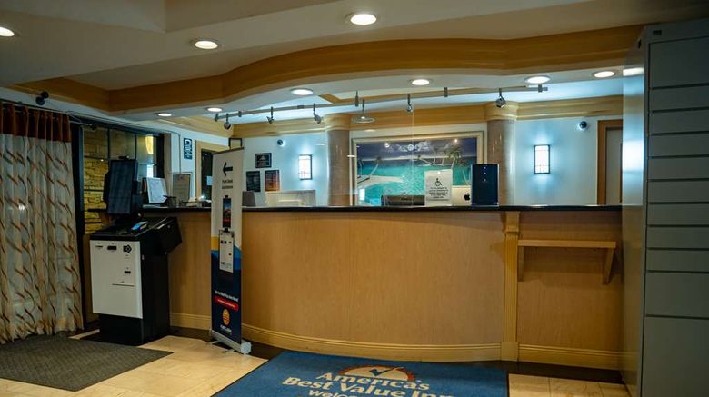 <b>Americas Best Value Inn Fort Myers Lobby</b>. Images powered by <a href="https://iceportal.shijigroup.com/" title="IcePortal" target="_blank">IcePortal</a>.