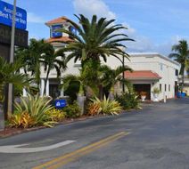 Americas Best Value Inn Fort Myers Exterior