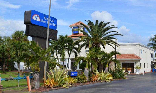 Americas Best Value Inn Fort Myers Exterior