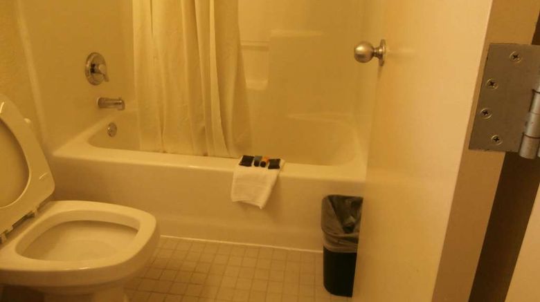 <b>Americas Best Value Inn-FL Turnpike Room</b>. Images powered by <a href="https://iceportal.shijigroup.com/" title="IcePortal" target="_blank">IcePortal</a>.