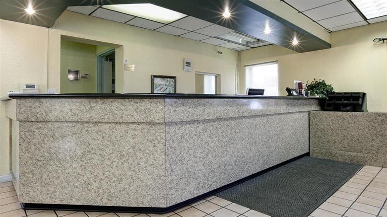 <b>Americas Best Value Inn-FL Turnpike Lobby</b>. Images powered by <a href="https://iceportal.shijigroup.com/" title="IcePortal" target="_blank">IcePortal</a>.