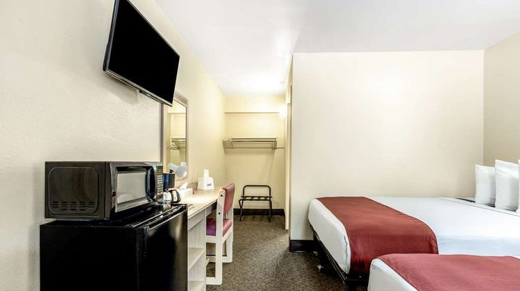 Americas Best Value Inn Room