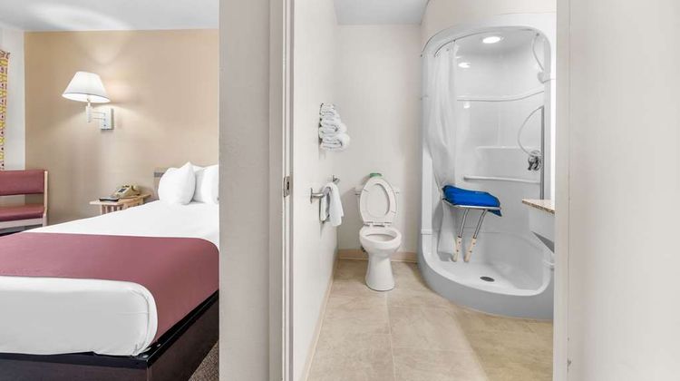 Americas Best Value Inn Room