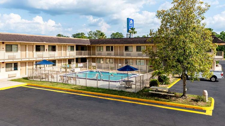 Americas Best Value Inn Exterior