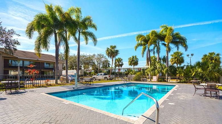 <b>Americas Best Value Inn & Suites Pool</b>. Images powered by <a href="https://iceportal.shijigroup.com/" title="IcePortal" target="_blank">IcePortal</a>.