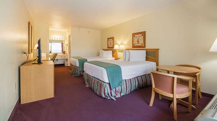Americas Best Value Inn & Suites Room