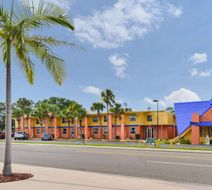Americas Best Value Inn Exterior