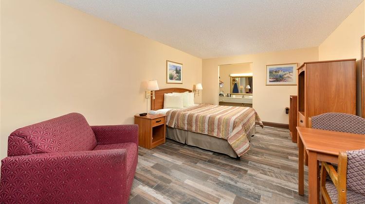 Americas Best Value Inn - Ocean Inn Room