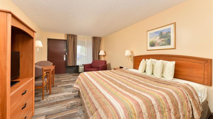 Americas Best Value Inn - Ocean Inn Room