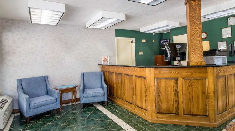 Americas Best Value Inn Lobby