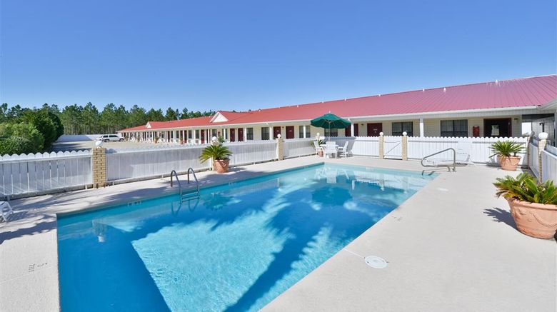 <b>Americas Best Value Inn Pool</b>. Images powered by <a href="https://iceportal.shijigroup.com/" title="IcePortal" target="_blank">IcePortal</a>.