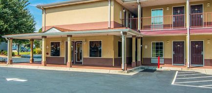 Americas Best Value Inn & Suites Exterior