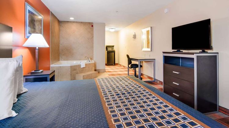 Americas Best Value Inn & Suites Suite