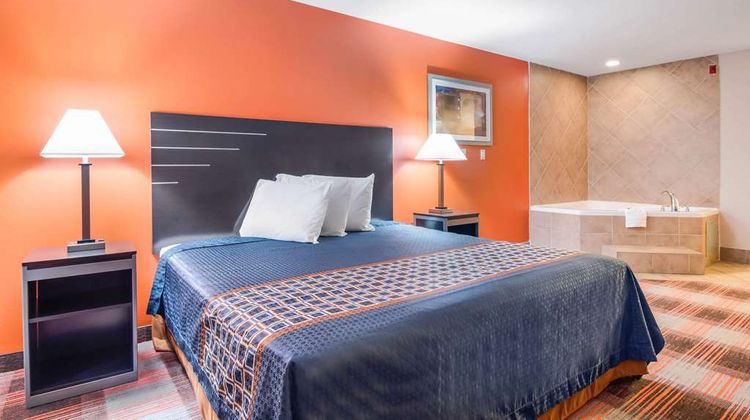 Americas Best Value Inn & Suites Suite