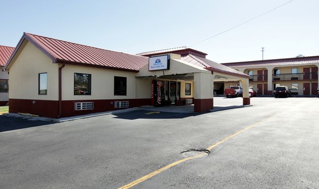 Americas Best Value Inn Exterior