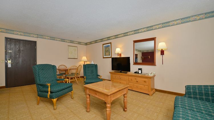 Americas Best Value Inn Suite