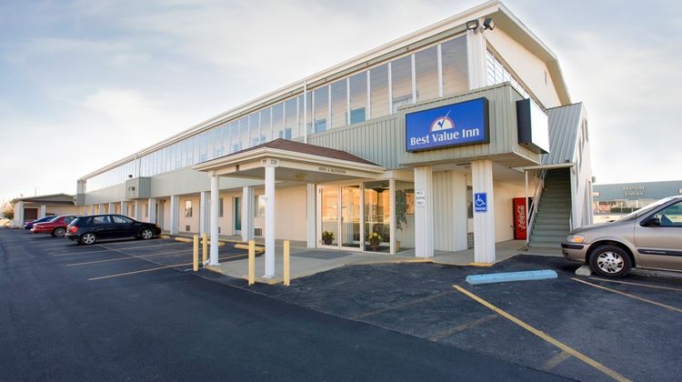 Americas Best Value Inn Exterior