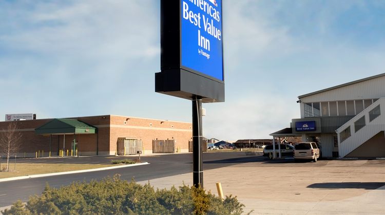 Americas Best Value Inn Exterior