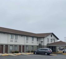 Americas Best Value Inn Exterior