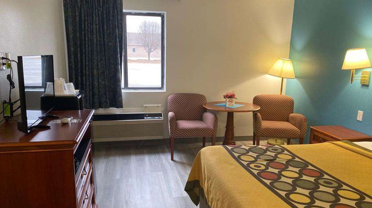 Americas Best Value Inn Room