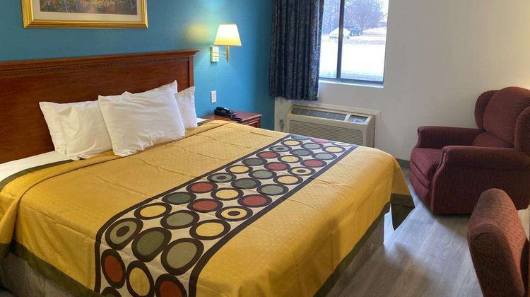 Americas Best Value Inn Room