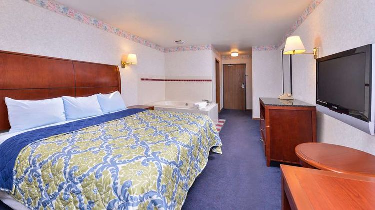 Americas Best Value Inn Suite