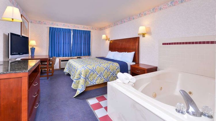 Americas Best Value Inn Suite