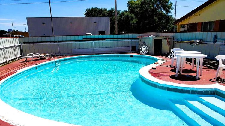 Americas Best Value Inn Pool
