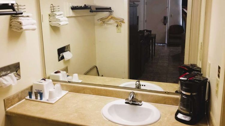 Americas Best Value Inn Room