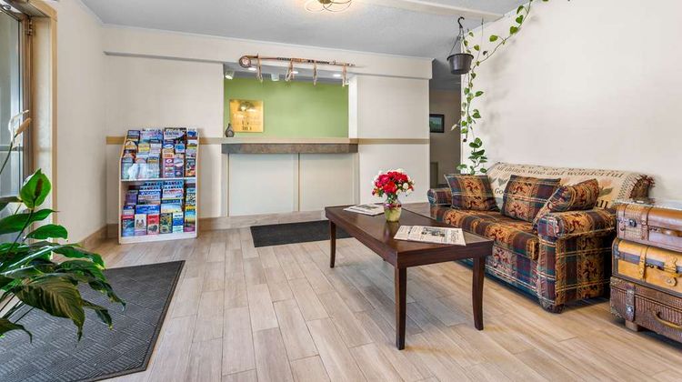 Americas Best Value Inn Lobby