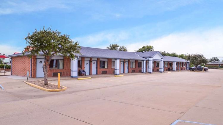 Americas Best Value Garden Prairie Inn Exterior