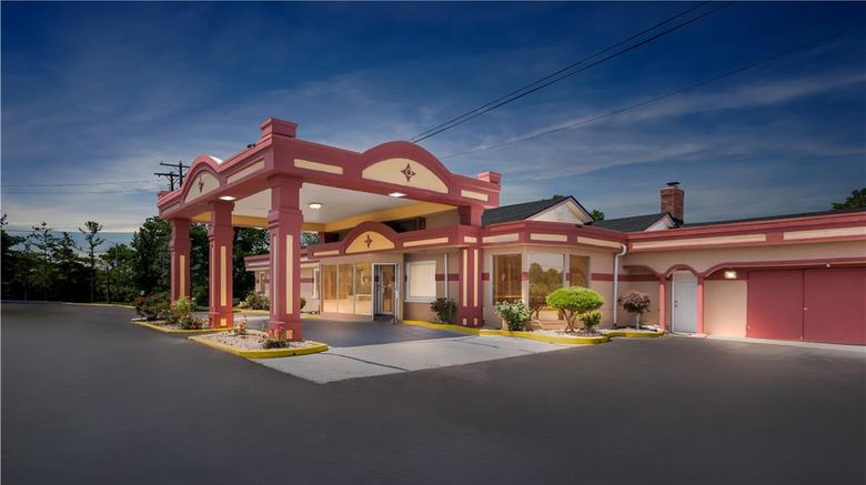 Americas Best Value Inn Exterior. Images powered by <a href="https://iceportal.shijigroup.com" target="_blank" rel="noopener">Ice Portal</a>.