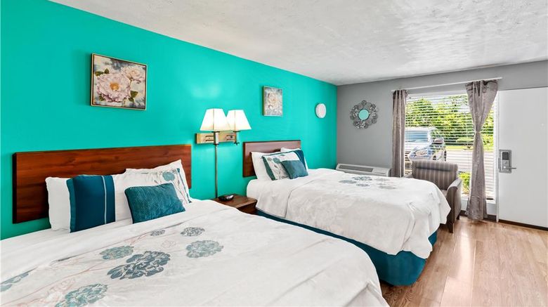 <b>Americas Best Value Inn Room</b>. Images powered by <a href="https://iceportal.shijigroup.com/" title="IcePortal" target="_blank">IcePortal</a>.