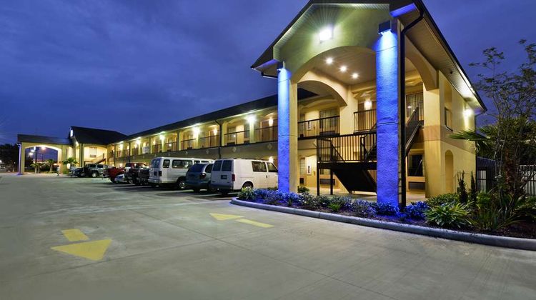 Americas Best Value Inn Exterior