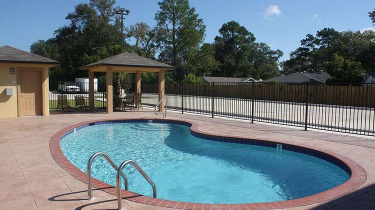 Americas Best Value Inn Pool